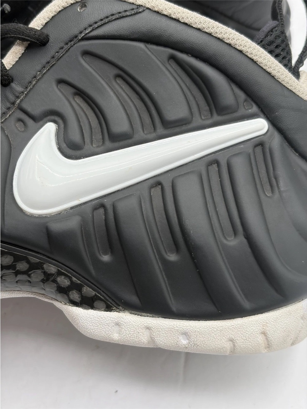Nike Foamposite Pro “Dr. Doom” Black/White 624041-006 Men’s Size 8.5 - Picture 16 of 16